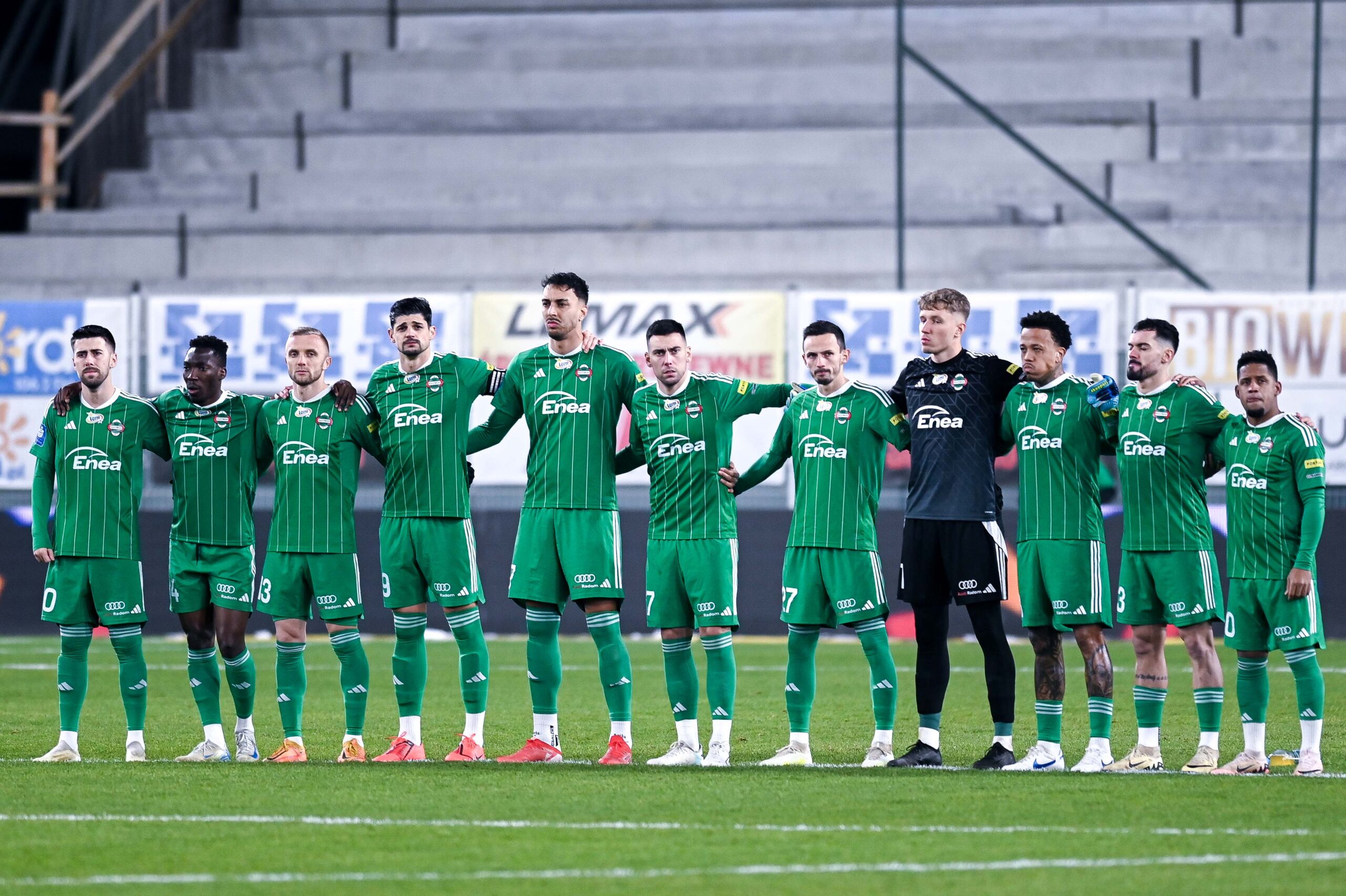 2024.12.06 Radom Pilka Nozna Pko ekstraklasa sezon 2024/2025 Mecz Radomiak Radom - GKS Katowice

N/z Pilkarze Radomiaka

Foto Kacper Pacocha / PressFocus

2024.12.06 Radom
Football Polish top league season 2024/2025
Radomiak Radom - GKS Katowice

Credit: Kacper Pacocha / PressFocus