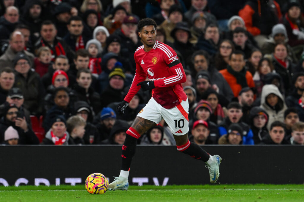 Marcus Rashford of Manchester United makes a break with the ball during the Premier League match Manchester United vs Nottingham Forest at Old Trafford, Manchester, United Kingdom, 7th December 2024

(Photo by Craig Thomas/News Images) in ,  on 12/8/2024. (Photo by Craig Thomas/News Images/Sipa USA)
2024.12.08 
pilka nozna liga angielska
Manchester United - Nottingham Forest
Foto News Images/SIPA USA/PressFocus

!!! POLAND ONLY !!!