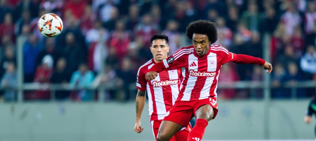 Athens, Georgios Karaiskakis Stadium , 12-12-2024 , season 2024 / 2025, Europa League  during the match Olympiacos - Twente Olympiacos player Willian (Photo by Pro Shots/Sipa USA)
2024.12.12 Pireus
pilka nozna liga Europy
Olympiakos Pireus - FC Twente Enschede
Foto Pro Shots Photo Agency/SIPA USA/PressFocus

!!! POLAND ONLY !!!