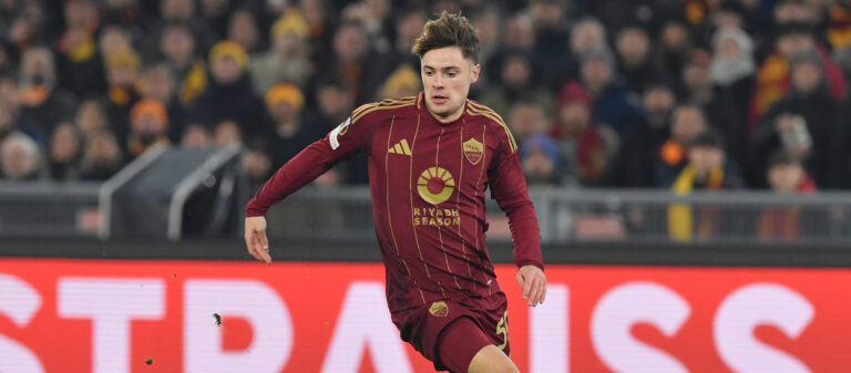 Nicola Zalewski of AS Roma during the Europa League phase Matchday 6 between Roma v Sporting Braga at Olympic stadium, Italy, Dec 12nd,,  2024. 
AllShotLive
2024.12.12 Rzym
pilka nozna Liga Europy
AS Roma - SC Braga
Foto AllShotLive/SIPA USA/PressFocus

!!! POLAND ONLY !!!