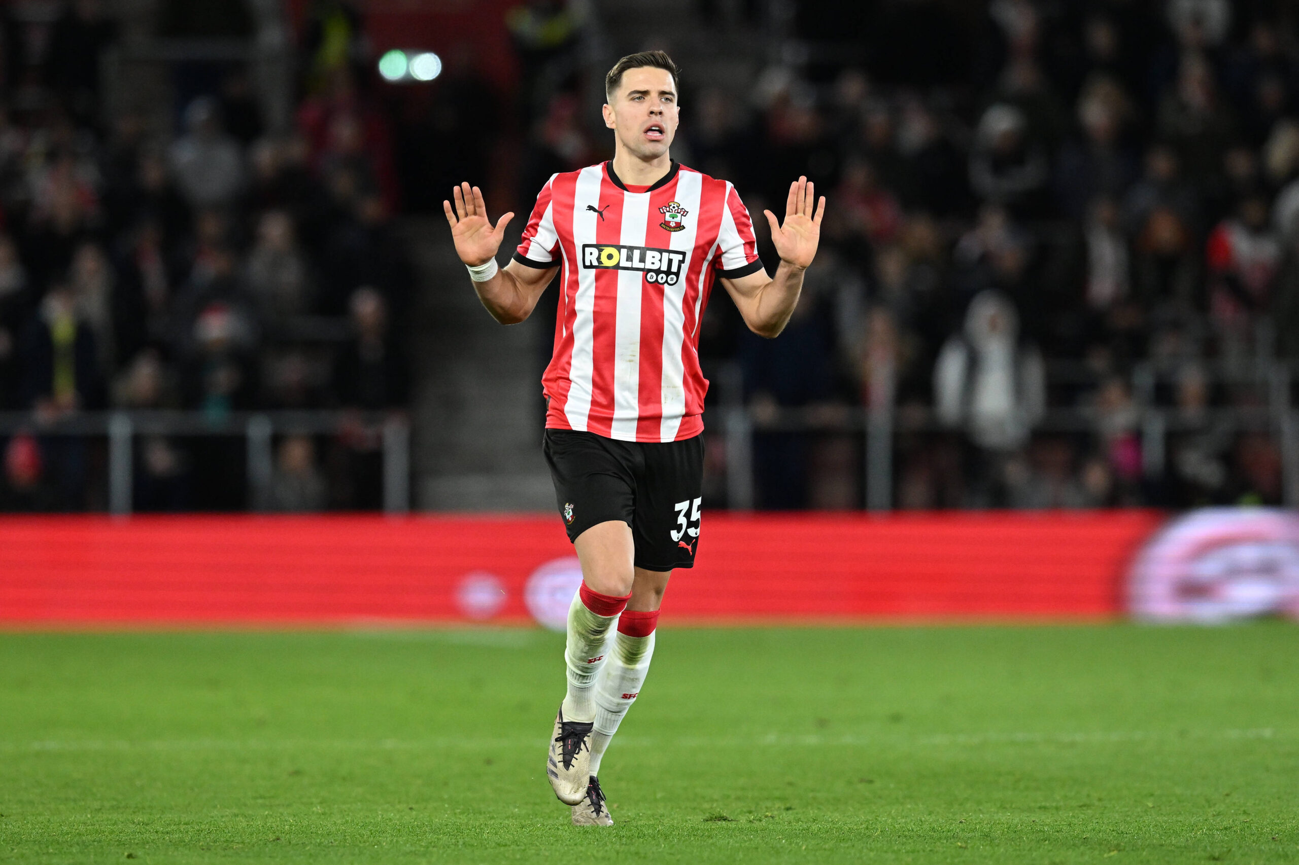 Southampton - Tottenham Hotspur Premier League  Jan Bednarek 35 of Southampton during the Premier League match between Southampton and Tottenham Hotspur at the St Mary s Stadium, Southampton, England on 15 December 2024. Southampton St Mary s Stadium Hampshire England Editorial use only DataCo restrictions apply See www.football-dataco.com , Copyright: xGrahamxHuntx PSI-21074-0122
2024.12.15 Southampton
pilka nozna liga angielska
Southampton - Tottenham Hotspur
Premier League

Foto IMAGO/PressFocus

!!! POLAND ONLY !!!