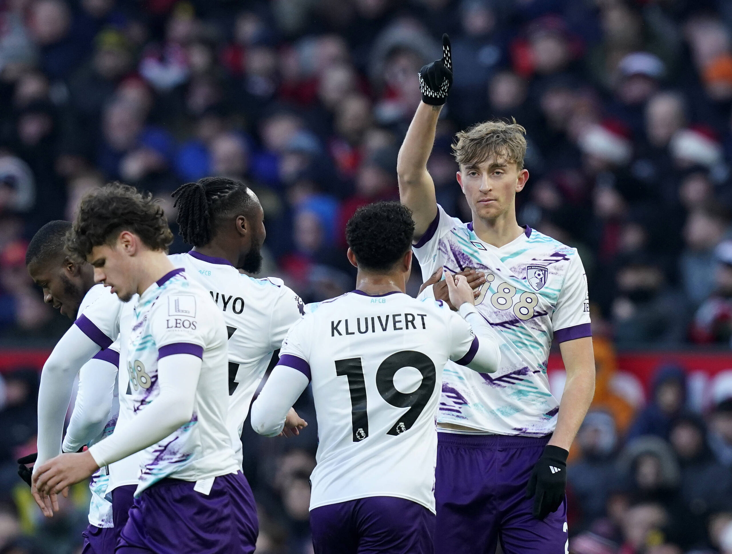 Manchester, England, 22nd December 2024 Dean Huijsen of Bournemouth celebrates scoring his sides opening goal during the Premier League match at Old Trafford, Manchester. Picture credit should read: Andrew Yates / Sportimage EDITORIAL USE ONLY. No use with unauthorised audio, video, data, fixture lists, club/league logos or live services. Online in-match use limited to 120 images, no video emulation. No use in betting, games or single club/league/player publications. SPI-3549-0026
2024.12.22 Manchester
pilka nozna liga angielska
Manchester United - Bournemouth
Foto IMAGO/PressFocus

!!! POLAND ONLY !!!