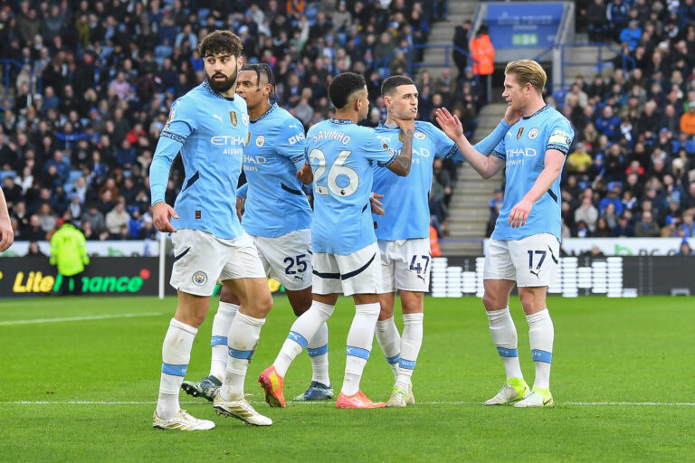 Savinho celebrates with team mates after giving Manchester City a 1-0 lead during the Premier League match between Leicester City and Manchester City at The King Power Stadium in Leicester, England on 29th December 2024 



(Photo by Simon Kimber/Sportpix/Sipa USA)

 *** No Sales in the UK ***
2024.12.29 Leicester
pilka nozna liga angielska
Leicester City - Manchester City
Foto Simon Kimber/SIPA USA/PressFocus

!!! POLAND ONLY !!!