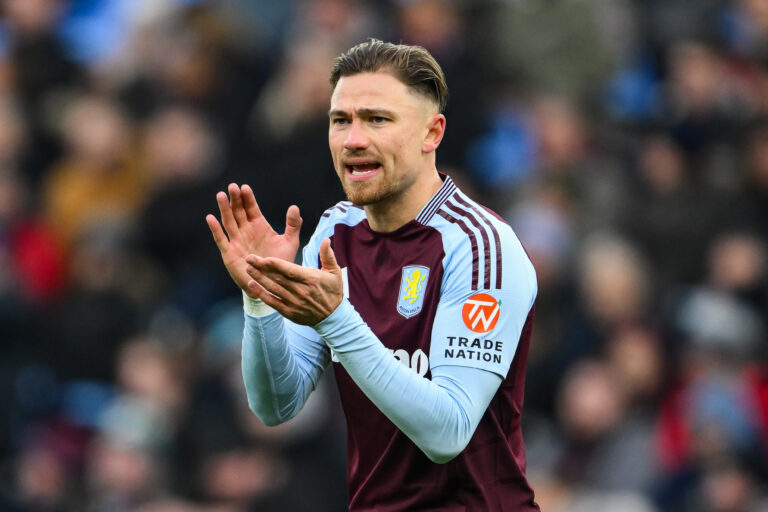 Matty Cash of Aston Villa encourages his side during the Premier League match Aston Villa vs Leicester City at Villa Park, Birmingham, United Kingdom, 4th January 2025

(Photo by Craig Thomas/News Images) in ,  on 1/4/2025. (Photo by Craig Thomas/News Images/Sipa USA)
2025.01.04 Birmingham
pilka nozna liga angielska
Aston Villa - Leicester City
Foto Craig Thomas/News Images/SIPA USA/PressFocus

!!! POLAND ONLY !!!