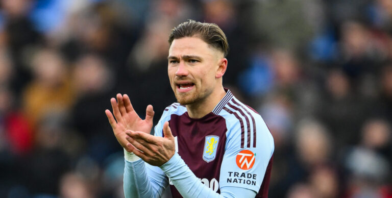 Matty Cash of Aston Villa encourages his side during the Premier League match Aston Villa vs Leicester City at Villa Park, Birmingham, United Kingdom, 4th January 2025

(Photo by Craig Thomas/News Images) in ,  on 1/4/2025. (Photo by Craig Thomas/News Images/Sipa USA)
2025.01.04 Birmingham
pilka nozna liga angielska
Aston Villa - Leicester City
Foto Craig Thomas/News Images/SIPA USA/PressFocus

!!! POLAND ONLY !!!