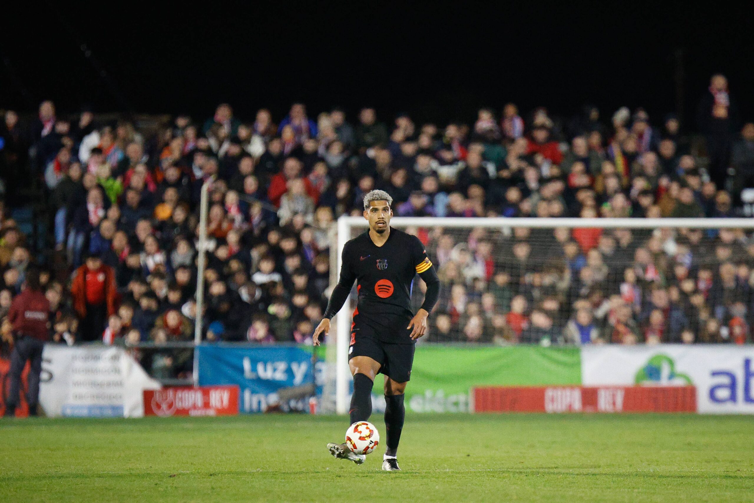 Spanish King Cup (Copa del Rey) soccer match Barbastro vs FC Barcelona at La Puentecilla stadium in Barbastro, Spain 4 January 2024. Araujo

(Photo by Cordon Press/Sipa USA)
2025.01.04 Barbastro
pilka nozna puchar krola
Barbastro - FC Barcelona
Foto Cordon Press/SIPA USA/PressFocus

!!! POLAND ONLY !!!