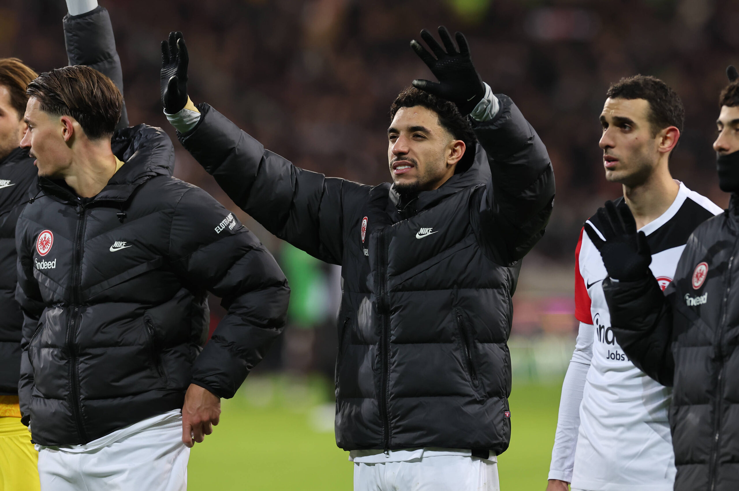 11.01.2025, Fussball Bundesliga, FC St. Pauli - Eintracht Frankfurt, emonline, emspor, v.l., Omar Marmoush Eintracht Frankfurt feiert mit den Fans DFL/DFB REGULATIONS PROHIBIT ANY USE OF PHOTOGRAPHS AS IMAGE SEQUENCES AND/OR QUASI-VIDEO. xdcx *** 11 01 2025, Soccer Bundesliga, FC St Pauli Eintracht Frankfurt, emonline, emspor, v l , Omar Marmoush Eintracht Frankfurt celebrates with the fans DFL DFB REGULATIONS PROHIBIT ANY USE OF PHOTOGRAPHS AS IMAGE SEQUENCES AND OR QUASI VIDEO xdcx Copyright: HMBxMedia/Claus
2025.01.11 Hamburg
pilka nozna liga niemiecka
FC St. Pauli - Eintracht Frankfurt
Foto IMAGO/PressFocus

!!! POLAND ONLY !!!