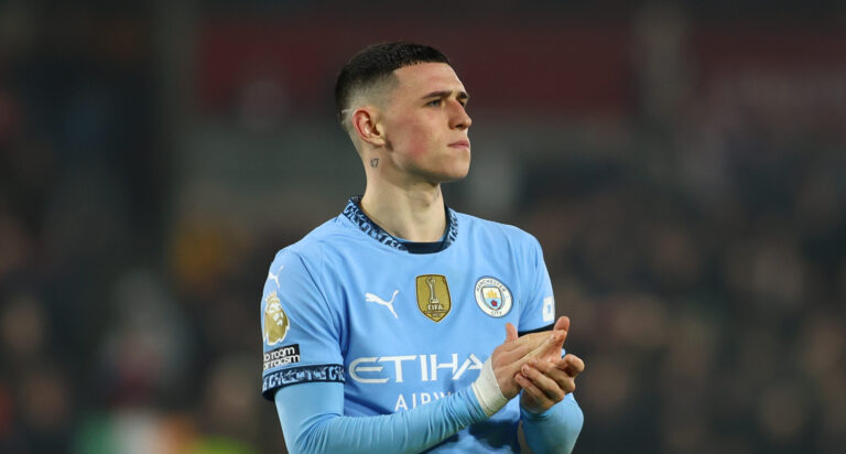 London, England, January 14th 2025: Phil Foden (47 Manchester City) hanks the fans during the Premier League match between Brentford and Manchester City at Brentford Community Stadium in London, England  (Alexander Canillas/SPP) (Photo by Alexander Canillas/SPP/Sipa USA)
2025.01.14 London
pilka nozna liga angielska
Brentford - Manchester City
Foto Alexander Canillas/SPP/SIPA USA/PressFocus

!!! POLAND ONLY !!!