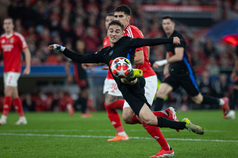 Pablo Gavi of FC Barcelona in action during the UEFA Champions League 2024/25 League Phase MD7 match between SL Benfica and FC Barcelona at Estadio da Luz. (Final score: SL Benfica 4 - 5 FC Barcelona) (Photo by David Martins / SOPA Images/Sipa USA)
2025.01.21 Lizbona
pilka nozna liga mistrzow
Benfica Lizbona - FC Barcelona
Foto David Martins/SOPA Images/SIPA USA/PressFocus

!!! POLAND ONLY !!!