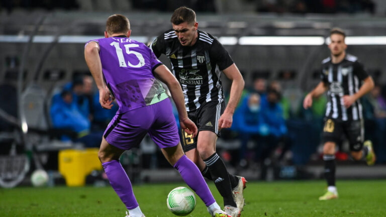 Nardin Mulahusejnovic of NS Mura and Eric Dier of Tottenham Hotspur are seen in action during the UEFA Europa Conference League group G match between NS Mura and Tottenham Hotspur at Stadion Ljudski Vrt.
Final score; NS Mura 2:1Tottenham Hotspur - Milos Vujinovic / SOPA Images//SOPAIMAGES_SOPA014101/2111271642/Credit:SOPA Images/SIPA/2111271646

25.11.2021 Maribor
Pilka Nozna Liga Konferencji Europy UEFA
NS Mura - Tottenham Hotspur
Foto SOPA Images / Sipa / PressFocus 
POLAND ONLY!!