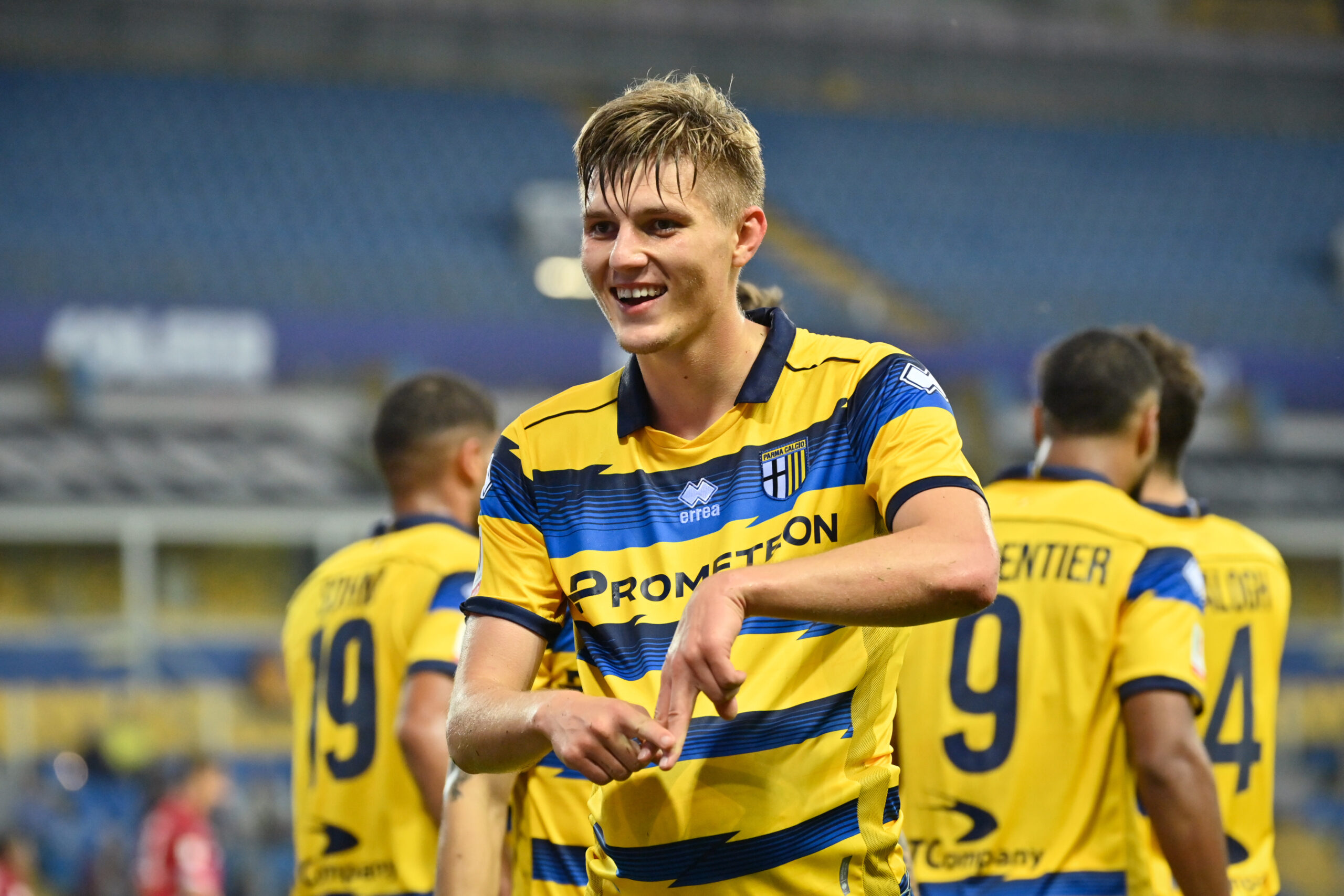 Foto Massimo Paolone - LaPresse - 19 Ottobre 2022 - Parma (Italia) - Sport - Parma vs Bari - Sedicesimi Coppa Italia Frecciarossa 2022/2023 - Stadio Ennio Tardini. Nella foto: Adrian Benedyczak (Parma Calcio) esulta dopo aver realizzato il gol 1-0

October 19, 2022 Parma (Italy) - Sport - Parma vs Bari - Round of 32 Frecciarossa Italian Cup 2022/2023 - Ennio Tardini Stadium. In the pic: Adrian Benedyczak (Parma Calcio) celebrates after scoring goal 1-0 (Photo by Massimo Paolone/LaPresse/Sipa USA)
2022.10.19 Parma
pilka nozna puchar wloch
Parma Calcio 1913 - SSC Bari
Foto Massimo Paolone/LaPresse/SIPA USA/PressFocus

!!! POLAND ONLY !!!
