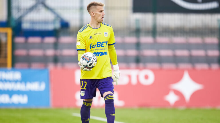 2023.05.19 Chojnice Pilka Nozna Fortuna 1 liga sezon 2022/2023 Mecz Chojniczanka Chojnice - Arka Gdynia N/z Daniel Kajzer Foto Piotr Matusewicz / PressFocus

2023.05.19 Chojnice
Football Polish first division season 2022/2023
Chojniczanka Chojnice - Arka Gdynia
Daniel Kajzer
Credit: Piotr Matusewicz / PressFocus