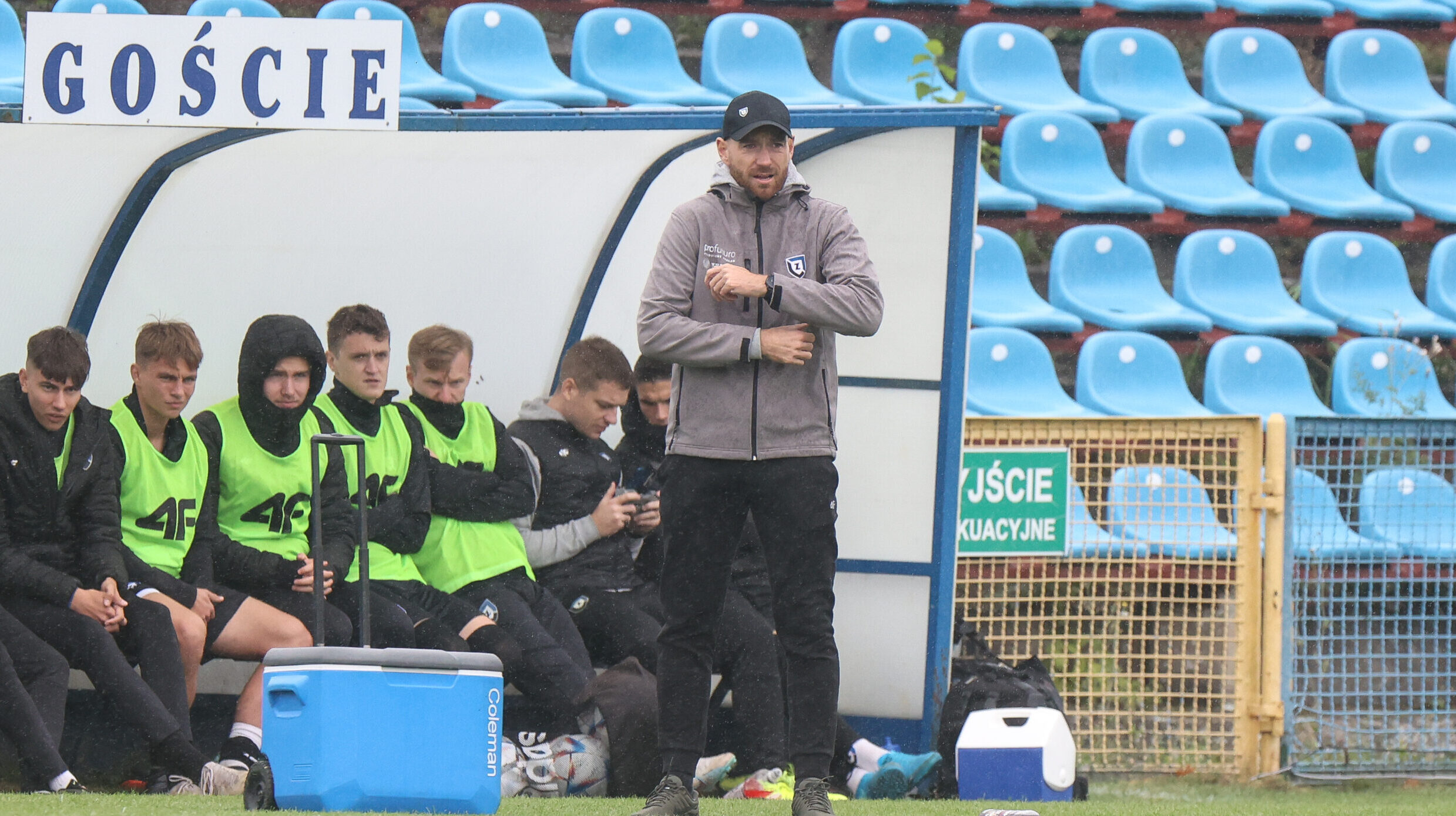 2023.10.06 Stargard Stadion Miejski OSIR
Pilka nozna III Trzecia Liga sezon 2023/2024
BLEKITNI STARGARD - ZAWISZA BYDGOSZCZ
N/z trener Piotr Kolc
Foto Szymon Gorski / PressFocus

2023.10.06 Stargard Stadion Miejski OSIR
Football III 3rd Polish League season 2023/2024
BLEKITNI STARGARD - ZAWISZA BYDGOSZCZ
trener Piotr Kolc
Credit: Szymon Gorski / PressFocus