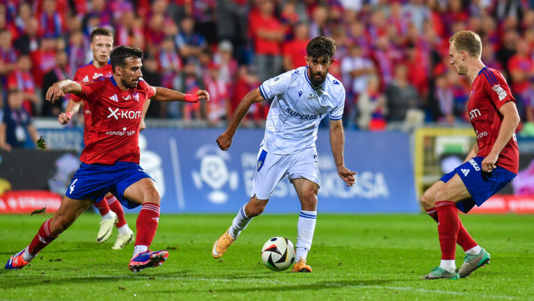2024.08.09 Czestochowa
Pilka nozna PKO Ekstraklasa Sezon 2024/2025
Rakow Czestochowa - Lech Poznan
N/z Ali Gholizadeh
Foto Marcin Bulanda / PressFocus

2024.08.09 Czestochowa
Football Polish PKO Ekstraklasa League Season 2024/2025
Rakow Czestochowa - Lech Poznan
Ali Gholizadeh
Credit: Marcin Bulanda / PressFocus