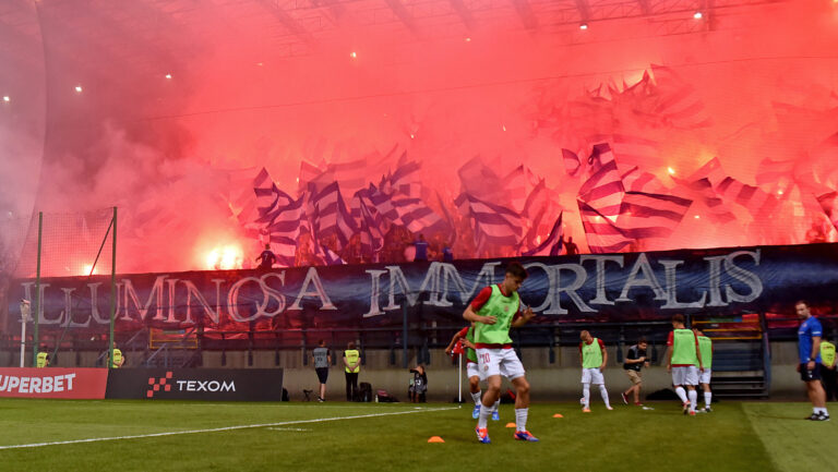 2024.08.12 Krakow
Pilka nozna, Betclic I liga, sezon 2024/2025
Wisla Krakow - Ruch Chorzow
N/z Kibice Ruchu oprawa, pirotechnika
Foto Krzysztof Porebski / PressFocus

2024.08.12 Krakow
Football, Polish first league - second level, 2024/25 season
Wisla Krakow - Ruch Chorzow
Kibice Ruchu oprawa, pirotechnika
Credit: Krzysztof Porebski / PressFocus