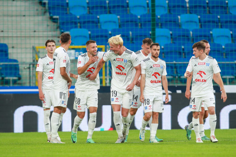 2024.08.26 Plock
Pilka nozna Betclic 1 Liga 2024/2025
Wisla Plock - Ruch Chorzow
N/z bramka gol radosc Andrias Edmundsson
Foto Artur Kraszewski / PressFocus

2024.08.26 Plock
Football Betclic 1 Liga 2024/2025
Wisla Plock - Ruch Chorzow
bramka gol radosc Andrias Edmundsson
Credit: Artur Kraszewski / PressFocus