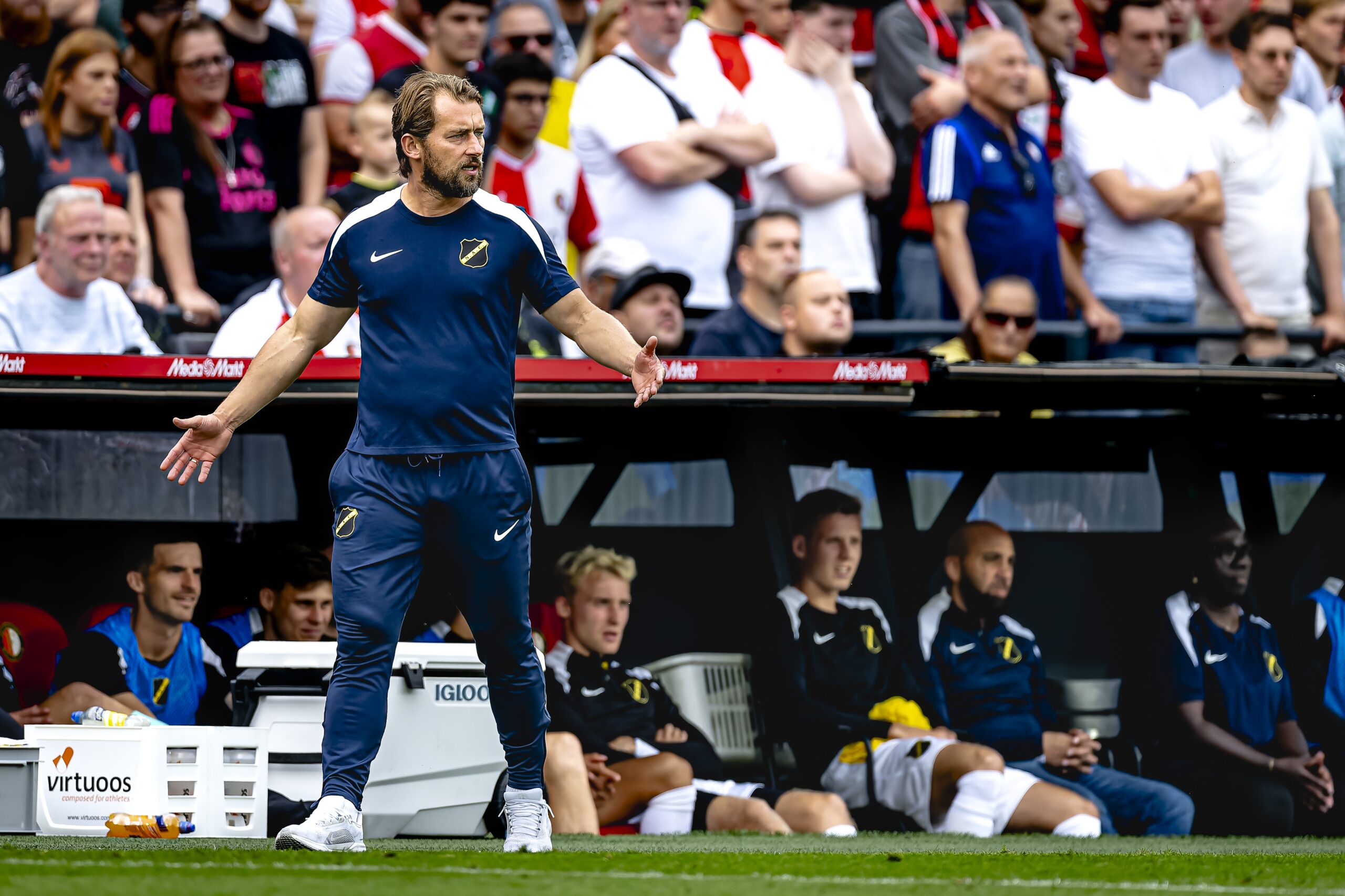 ROTTERDAM, Netherlands, 22-09-2024, football, Stadium De Kuip, Dutch eredivisie, season 2024 / 2025,  during the match Feyenoord - NAC, NAC assistant trainer Tomasz Kaczmarek (Photo by Pro Shots/Sipa USA)
2024.09.22 Rotterdam
pilka nozna Liga holenderska
Feyenoord Rotterdam - NAC Breda
Foto Marcel van Dorst/Pro Shots/SIPA USA/PressFocus

!!! POLAND ONLY !!!