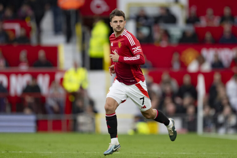 Old Trafford MANCHESTER, ENGLAND - SEPTEMBER 29: Mason Mount of Manchester United runs in the field during the Premier League 2024/25 Matchweek 6 match between Manchester United and Tottenham Hotspur at Old Trafford on September 29, 2024 in Manchester, England. (Photo by Richard Callis/SPP)  (Richard Callis/SPP) (Photo by Richard Callis/SPP/Sipa USA)
2024.09.29 Manchester
pilka nozna liga angielska
Manchester United - Tottenham Hotspur
Foto Richard Callis/SPP/SIPA USA/PressFocus

!!! POLAND ONLY !!!