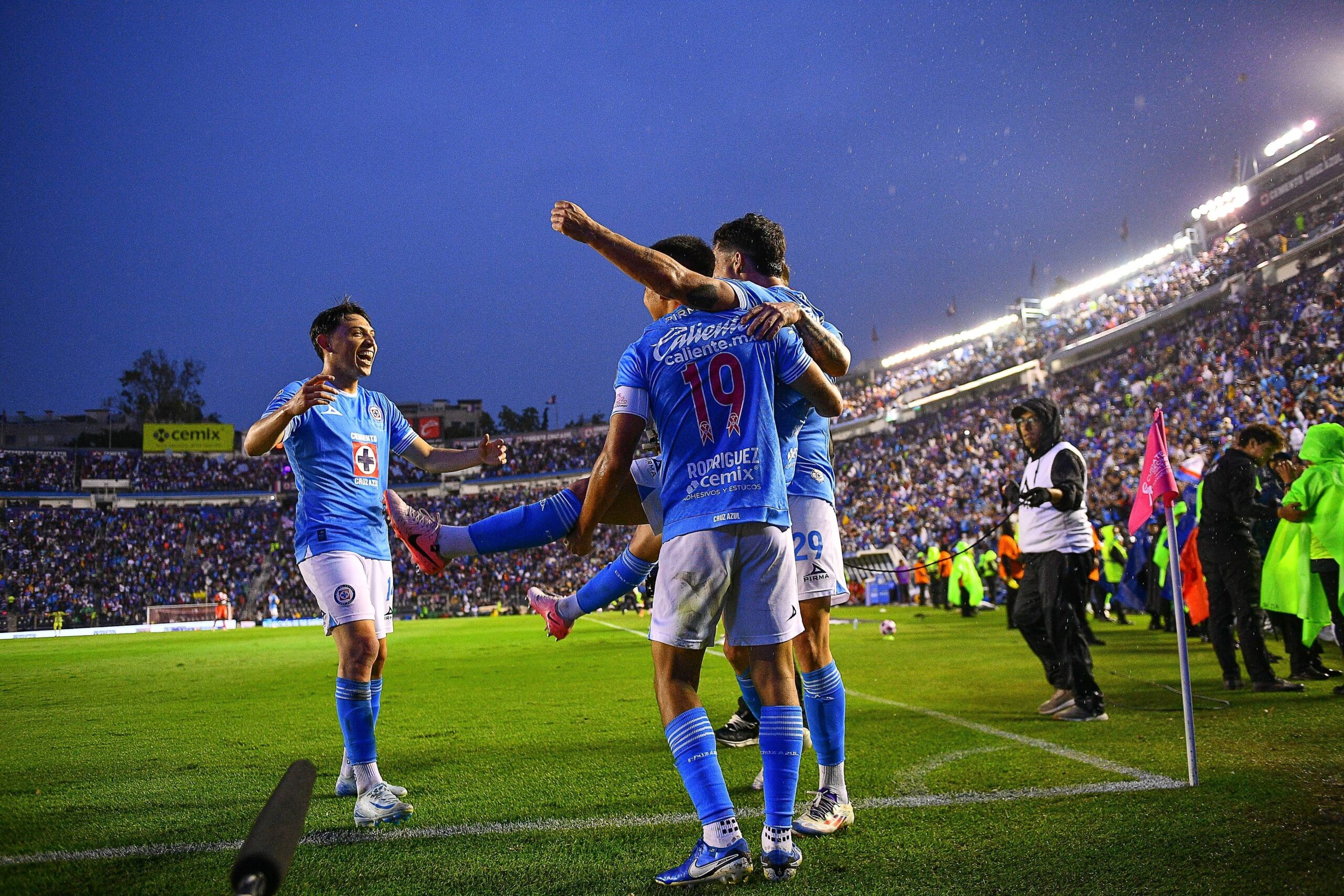 RECORD DATE NOT STATED Liga BBVA MX Apertura 2024 Cruz Azul 3-0 Necaxa Lorenzo Faravelli celebrates his goal 3-0 of Cruz Azul during the 11th round match between Cruz Azul and Necaxa as part of the Liga BBVA MX, Torneo Apertura 2024 at Ciudad de los Deportes Stadium on October 05, 2024 in Mexico City, Mexico. CIUDAD DE MEXICO CDMX MEXICO PUBLICATIONxNOTxINxMEXxCHNxRUS Copyright: xAdrianxMaciasx 20241005202310_LMX_A24_CAZ_NEC_FARAVELLI103
2024.10.05 
pilka nozna
liga Meksykanska
Foto IMAGO/PressFocus

!!! POLAND ONLY !!!