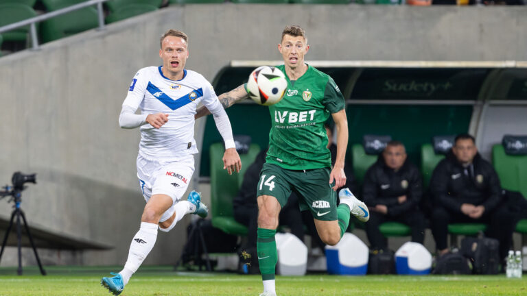 2024.10.23 Wroclaw
Pilka Nozna PKO Ekstraklasa 
Sezon 2024/2025
Slask Wroclaw - Stal Mielec
N/z Alvis Jaunzems, Mateusz Bartolewski
Foto Marcin Karczewski / PressFocus

2024.10.23 
Football Polish PKO Ekstraklasa 
Season 2024/2025
Alvis Jaunzems, Mateusz Bartolewski
Credit: Marcin Karczewski / PressFocus