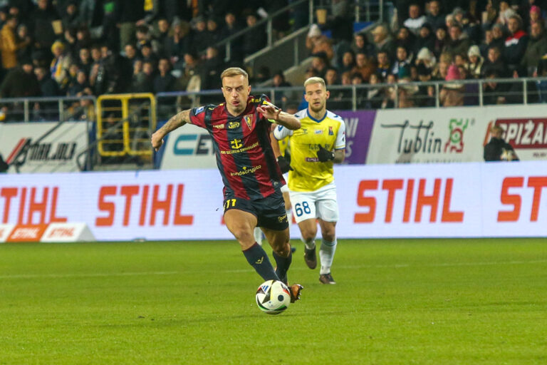 2024.11.02 Lublin pilka nozna PKO Ekstraklasa sezon 2024/2025 
Motor Lublin - Pogon Szczecin
N/z  Kamil Grosicki
Foto Wojciech Szubartowski / PressFocus 2024.11.02 Lublin Football - Polish PKO Ekstraklasa season 2024/2025 
Motor Lublin - Pogon Szczecin
Kamil Grosicki
Credit: Wojciech Szubartowski / PressFocus