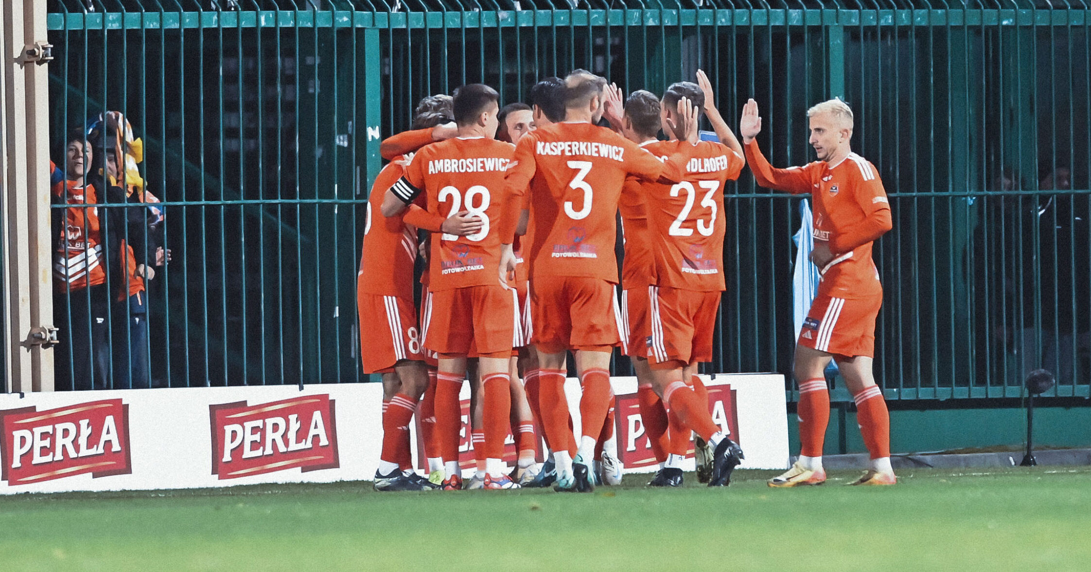 2024.11.02 Leczna Pilka Nozna Betclic 1 liga sezon 2024/2025 Mecz Gornik Leczna - Bruk-Bet Termalica Nieciecza N/z Pilkarze Termalici radosc celebration celebracja  Foto Kacper Pacocha / PressFocus

2024.11.02 Leczna
Football Polish first division season 2024/2025
Gornik Leczna - Bruk-Bet Termalica Nieciecza

Credit: Kacper Pacocha / PressFocus