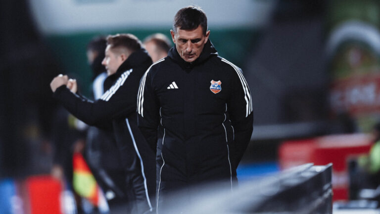2024.11.02 Leczna Pilka Nozna Betclic 1 liga sezon 2024/2025 Mecz Gornik Leczna - Bruk-Bet Termalica Nieciecza N/z  Marcin Brosz Foto Kacper Pacocha / PressFocus

2024.11.02 Leczna
Football Polish first division season 2024/2025
Gornik Leczna - Bruk-Bet Termalica Nieciecza

Credit: Kacper Pacocha / PressFocus