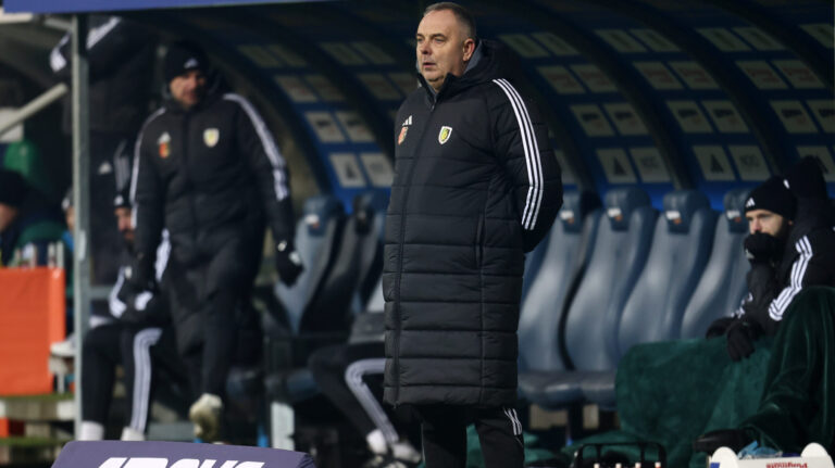 2024.11.24 Gdynia Pilka Nozna Betclic 1 liga sezon 2024/2025 Mecz Arka Gdynia - Stal Stalowa Wola N/z Ireneusz Pietrzykowski Foto Piotr Matusewicz / PressFocus

2024.11.24 Gdynia
Football Polish first division season 2024/2025
Arka Gdynia - Stal Stalowa Wola
Ireneusz Pietrzykowski
Credit: Piotr Matusewicz / PressFocus