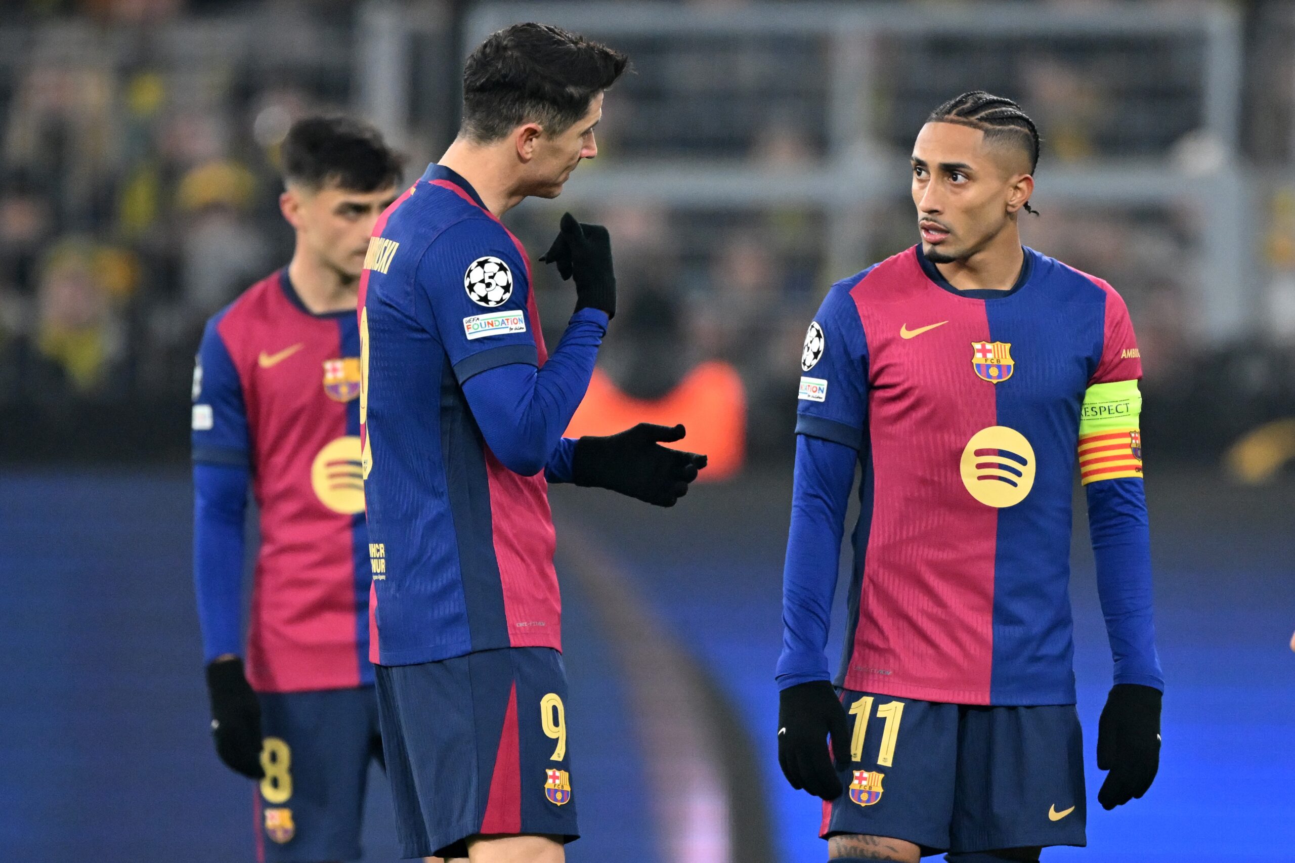 12/11/2024 - DORTMUND - (l-r) Robert Lewandowski of FC Barcelona, Raphinha of FC Barcelona during the UEFA Champions league match between Borussia Dortmund and FC Barcelona at the Signal Iduna Park on Dec. 11, 2024 in Dortmund, Germany. ANP | Hollandse Hoogte | GERRIT VAN KEULEN /ANP/Sipa USA
2024.12.11 Dortmund
pilka nozna liga mistrzow
Borussia Dortmund - FC Barcelona
Foto ANP/SIPA USA/PressFocus

!!! POLAND ONLY !!!