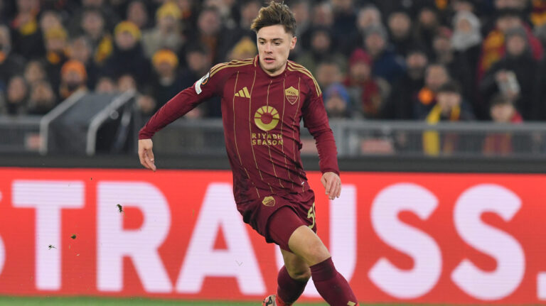 Nicola Zalewski of AS Roma during the Europa League phase Matchday 6 between Roma v Sporting Braga at Olympic stadium, Italy, Dec 12nd,,  2024. 
AllShotLive
2024.12.12 Rzym
pilka nozna Liga Europy
AS Roma - SC Braga
Foto AllShotLive/SIPA USA/PressFocus

!!! POLAND ONLY !!!