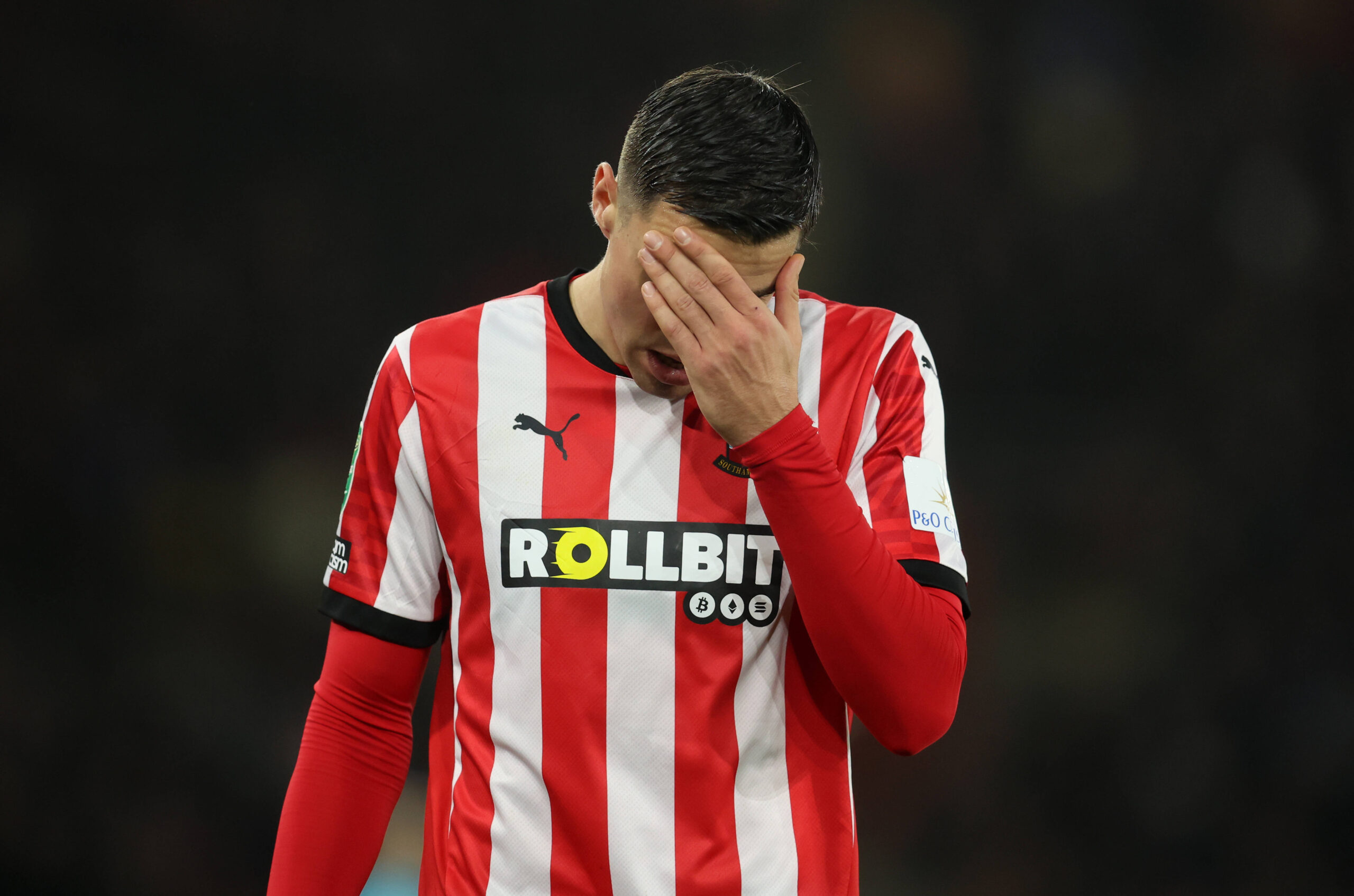 Southampton, England, 18th December 2024. Jan Bednarek of Southampton reacts during the Carabao Cup match at St Mary s Stadium, Southampton. Picture credit should read: Paul Terry / Sportimage EDITORIAL USE ONLY. No use with unauthorised audio, video, data, fixture lists, club/league logos or live services. Online in-match use limited to 120 images, no video emulation. No use in betting, games or single club/league/player publications. SPI-3537-0026
2024.12.18 Southampton
pilka nozna puchar ligi angielskiej
Southampton - Liverpool
Foto IMAGO/PressFocus

!!! POLAND ONLY !!!