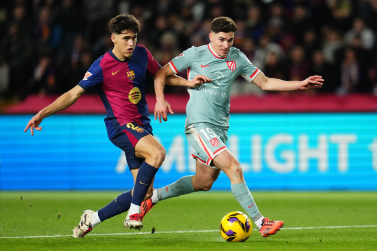 Julian Alvarez of Atletico de Madrid and Pau Cubarsi of FC Barcelona during the La Liga EA Sports match between FC Barcelona and Atletico de Madrid played at Lluis Companys Stadium on December 21, 2024 in Barcelona, Spain. (Photo by Bagu Blanco / PRESSINPHOTO)
2024.12.21 Barcelona
pilka nozna liga hiszpanska
FC Barcelona - Atletico Madryt
Foto Bagu Blanco / PRESSINPHOTO/SIPA USA/PressFocus

!!! POLAND ONLY !!!