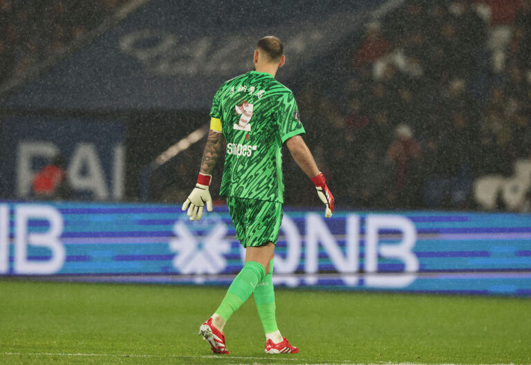 (250126) -- PARIS, Jan. 26, 2025 (Xinhua) -- Gianluigi Donnarumma, goalkeeper of Paris Saint-Germain, reacts during
  a French Ligue 1 football match between Paris Saint-Germain and Stade de Reims in Paris, France, Jan. 25, 2025 (Xinhua/Gao Jing)

25.01.2025 Paris
pilka nozna liga francuska
Paris Saint-Germain - Stade de Reims
FOTO Gao Jing / Xinhua / PressFocus

POLAND ONLY!!