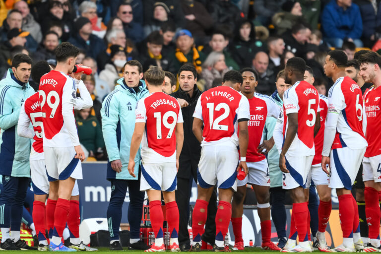 Mikel Arteta Manager of Arsenal gives his team instructions in a break in play during the Premier League match Wolverhampton Wanderers vs Arsenal at Molineux, Wolverhampton, United Kingdom, 25th January 2025

(Photo by Craig Thomas/News Images) in ,  on 1/26/2025. (Photo by Craig Thomas/News Images/Sipa USA)
2025.01.25
pilka nozna liga angielska
Wolverhampton Wanderers - Arsenal
Foto Craig Thomas/News Images/SIPA USA/PressFocus

!!! POLAND ONLY !!!
