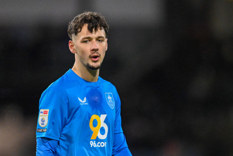 James Trafford of Burnley during the Sky Bet Championship match at Turf Moor, Burnley
Picture by Karl Vallantine/Focus Images Ltd 07712 695755
27/01/2025
2025.01.27 Burnley
pilka nozna Liga Angielska
Burnley - Leeds United
Foto Karl Vallantine/Focus Images/MB Media/PressFocus

!!! POLAND ONLY !!!