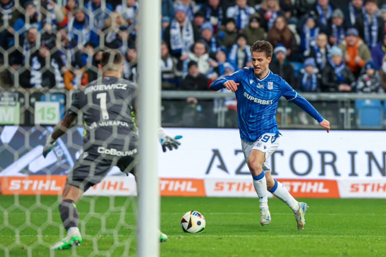 2025.01.31 Poznan
Pilka nozna Ekstraklasa sezon 2024/2025
Lech Poznan - Widzew Lodz
N/z Rasmus Carstensen
Foto Pawel Jaskolka / PressFocus

2025.01.31 Poznan
Football Polish Ekstraklasa season 2024/2025
Lech Poznan - Widzew Lodz
Credit: Pawel Jaskolka / PressFocus