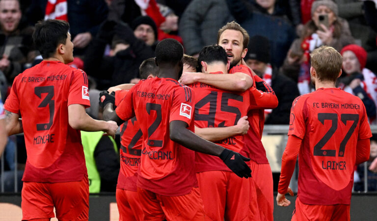 Fussball 1. Bundesliga Saison 2024/2025 20. Spieltag FC Bayern Muenchen - Holstein Kiel 01.02.2025 Jubel FC Bayern Muenchen nach dem Tor zum 2-0, v. li., Min-Jae Kim, Dayot Upamecano, Aleksandar Pavlovic, Torschuetze Harry Kane, Konrad Laimer *** Football 1 Bundesliga Season 2024 2025 Matchday 20 FC Bayern Muenchen Holstein Kiel 01 02 2025 FC Bayern Muenchen celebrating after the 2-0 goal, from left, Min Jae Kim, Dayot Upamecano, Aleksandar Pavlovic, goal scorer Harry Kane, Konrad Laimer
2025.02.01 Monachium
pilka nozna liga niemiecka
FC Bayern Monachium - Holstein Kiel
Foto IMAGO/PressFocus

!!! POLAND ONLY !!!