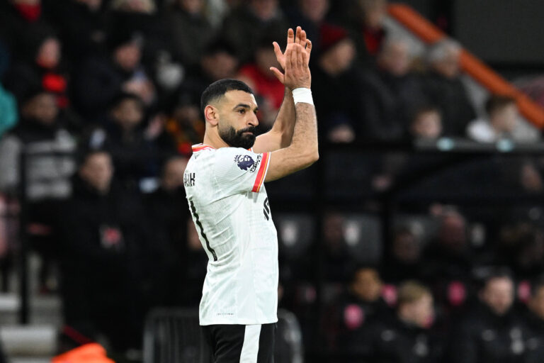 Bournemouth v Liverpool Premier League 01/02/2025. Substitution - Mohamed Salah 11 of Liverpool applauds the fans as he leaves the field during the Premier League match between Bournemouth and Liverpool at the Vitality Stadium, Bournemouth, England on 1 February 2025. Bournemouth Vitality Stadium Dorset England Editorial use only DataCo restrictions apply See www.football-dataco.com , Copyright: xGrahamxHuntx PSI-21386-0344
2025.02.01 Bournemouth
pilka nozna liga angielska
AFC Bournemouth - Liverpool
Foto IMAGO/PressFocus

!!! POLAND ONLY !!!
