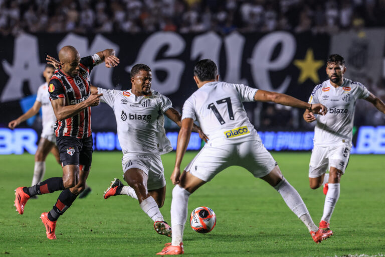 SP - SANTOS - 01/02/2025 - PAULISTA 2025, SANTOS x SAO PAULO - Lucas Moura player of Sao Paulo during the match against Santos at the Vila Belmiro stadium for the 2025 Paulista championship. Photo: Marcello Zambrana/AGIF (Photo by Marcello Zambrana/AGIF/Sipa USA)
2025.02.02 Santos
pilka nozna liga brazylijska
SANTOS - SAO PAULO
Foto Agif/SIPA USA/PressFocus

!!! POLAND ONLY !!!