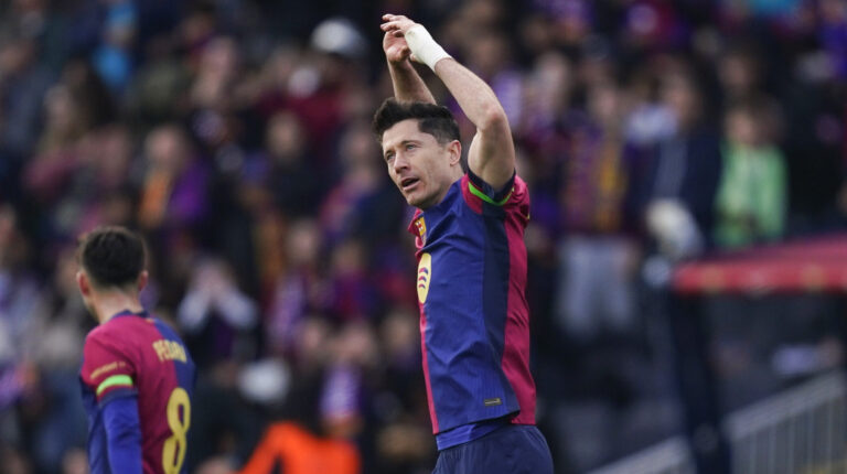 Robert Lewandowski of FC Barcelona celebrates the 1-0 with his teammates during the La Liga EA Sports match between FC Barcelona and Deportivo Alaves played at Lluis Companys Stadium on January 2, 2024 in Barcelona, Spain. (Photo by Sergio Ruiz / Imago)  (Photo by pressinphoto/Sipa USA)
2025.02.02 Barcelona
pilka nozna liga hiszpanska
FC Barcelona - Deportivo Alaves
Foto pressinphoto/SIPA USA/PressFocus

!!! POLAND ONLY !!!