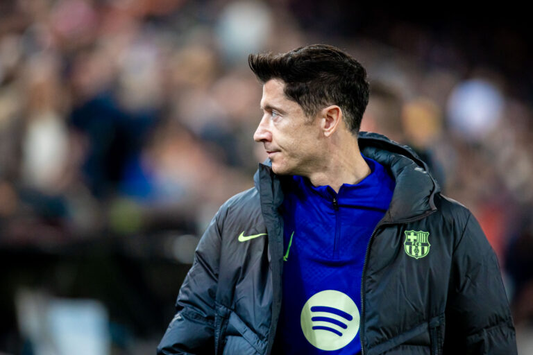 2025.02.07 Walencja
Pilka nozna, Hiszpania, Puchar Krola, cwiercfinal
Valencia CF - FC Barcelona
N/z Robert Lewandowski lawka rezerwowych
Foto Mateusz Porzucek PressFocus

2025.02.07 Walencja
Football, Spain, Copa del Rey, 2024/2025 season
Valencia CF - FC Barcelona
Robert Lewandowski lawka rezerwowych
Credit: Mateusz Porzucek PressFocus