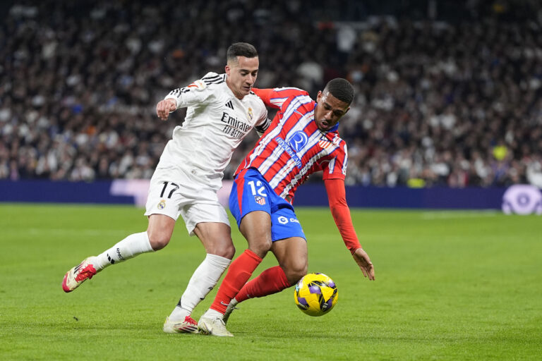 Samuel Lino of Atletico de Madrid and Lucas Vazquez of Real Madrid during the Spanish championship La Liga football match between Real Madrid and Atletico de Madrid on February 8, 2025 at Santiago Bernabeu stadium in Madrid, Spain (Photo by /Sipa USA)
2025.02.08 -
pilka nozna liga hiszpanska
Real Madryt - Atletico Madryt
Foto IPA/SIPA USA/PressFocus

!!! POLAND ONLY !!!
