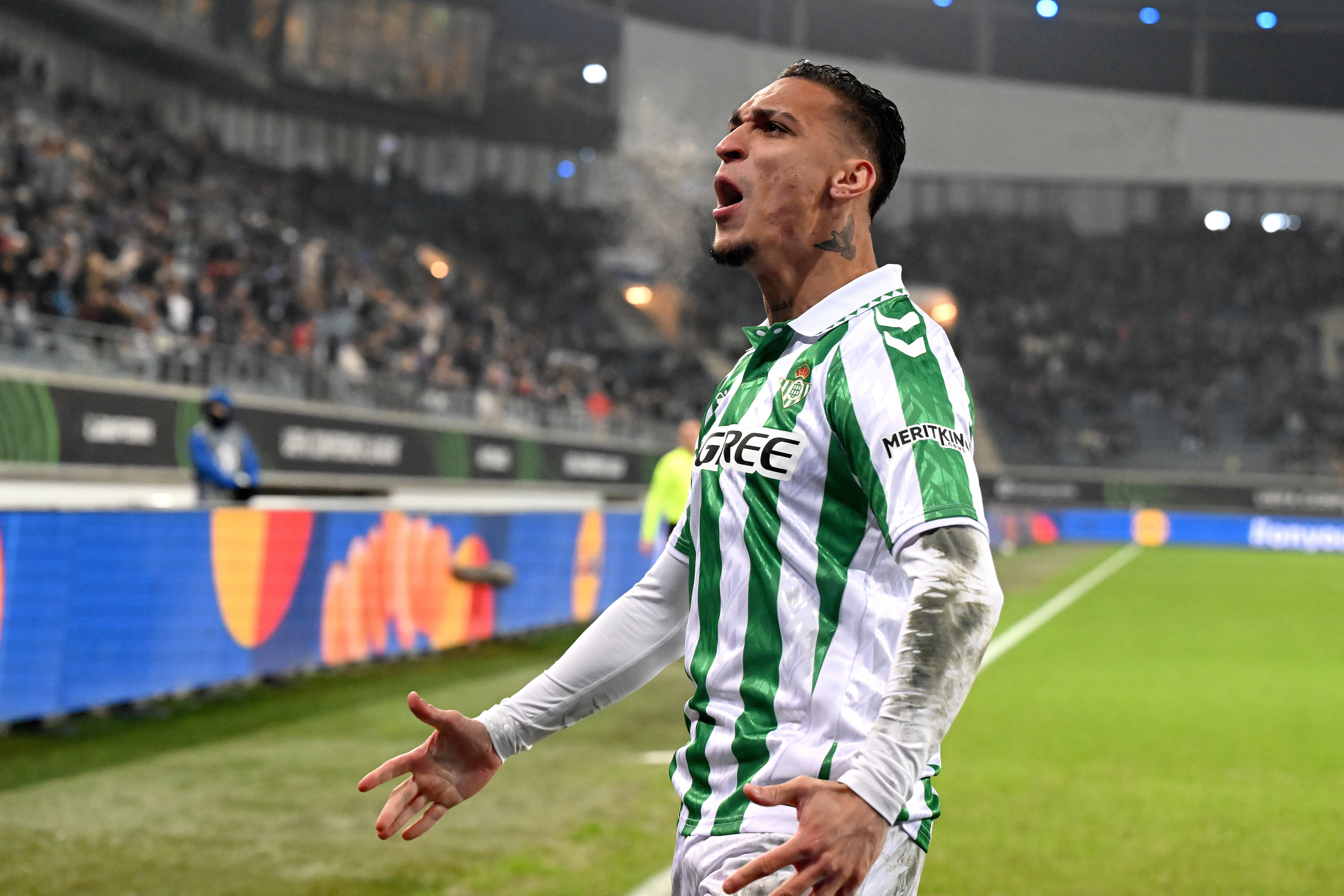 2/13/2025 - GENT - Antony of Real Betis celebrates the 0-1 during the UEFA Europa Conference League match between KAA Gent and Real Betis FC at the KAA Gent Arena on Feb. 13, 2025 in Ghent, Belgium. ANP | Hollandse Hoogte | GERRIT VAN KEULEN /ANP/Sipa USA
2025.02.13 UEFA Europa Conference League 2024/25 League Knockout Play-off First Leg
pilka nozna liga konferencji
KAA Gent - Real Betis
Foto ANP/SIPA USA/PressFocus

!!! POLAND ONLY !!!
