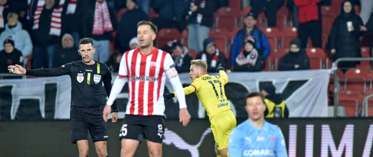 2025.02.14 Krakow
Pilka nozna , PKO BP Ekstraklasa sezon 2024/25
Cracovia Krakow - Korona Kielce
N/z Mariusz Fornalczyk, radosc po bramce na 0-1, gol, bramka
Foto Krzysztof Porebski / PressFocus

2025.02.14 Krakow
Football Polish top league , 2024/2025 season
Cracovia Krakow - Korona Kielce
Mariusz Fornalczyk, radosc po bramce na 0-1, gol, bramka
Credit: Krzysztof Porebski / PressFocus