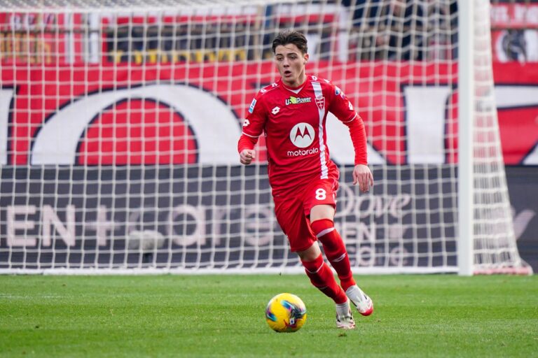 Kacper Urbanski (AC Monza) during the Italian championship Serie A football match between AC Monza and US Lecce on 16 February 2025 at U-Power Stadium in Monza, Italy.  during  AC Monza vs US Lecce, Italian soccer Serie A match in Monza, Italy, February 16 2025 (Photo by Luca Rossini/IPA Sport / ipa-agency.net/IPA/Sipa USA)
2025.02.16 Monza
pilka nozna Liga Wloska
AC Monza - US Lecce
Foto Luca Rossini/IPA Sport/ipa-agency.net/SIPA USA/PressFocus

!!! POLAND ONLY !!!