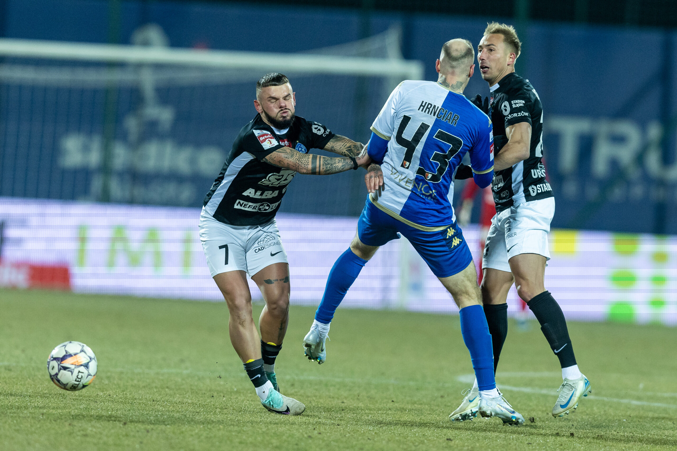 2025.02.17 Siedlce
pilka nozna 1. liga  2024/2025
Pogon Siedlce - Ruch Chorzow
N/z Milosz Kozak (Ruch), Lukas Hrnciar (Pogon), Denis Ventura (Ruch)
Foto Tomasz Jastrzebowski / Foto Olimpik / PressFocus

2025.02.17 Siedlce
Football - 1st league 2024/2025
Pogon Siedlce - Ruch Chorzow
Milosz Kozak (Ruch), Lukas Hrnciar (Pogon), Denis Ventura (Ruch)
Credit: Tomasz Jastrzebowski / Foto Olimpik / PressFocus