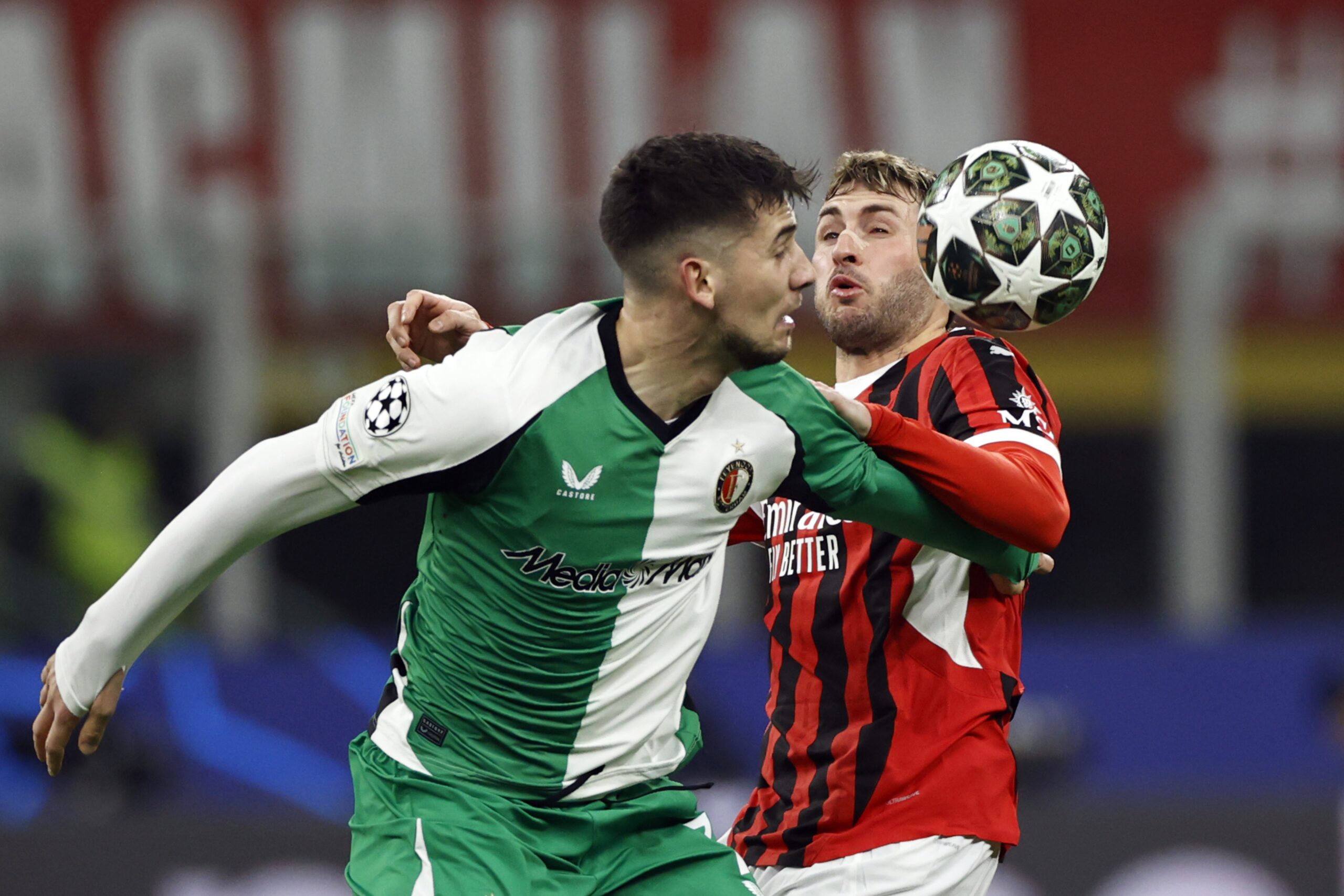 2/18/2025 - MILAN - (l-r) Jacob Moder of Feyenoord, Santiago Gimenez of AC Milan during the UEFA Champions League playoff match between AC Milan and Feyenoord at the San Siro Stadium on Feb. 18, 2025 in Milan, Italy. ANP MAURICE VAN STEEN /ANP/Sipa USA
2025.02.18 Mediolan 
pilka nozna liga mistrzow
AC Milan - Feyenoord Rotterdam
Foto ANP/SIPA USA/PressFocus

!!! POLAND ONLY !!!