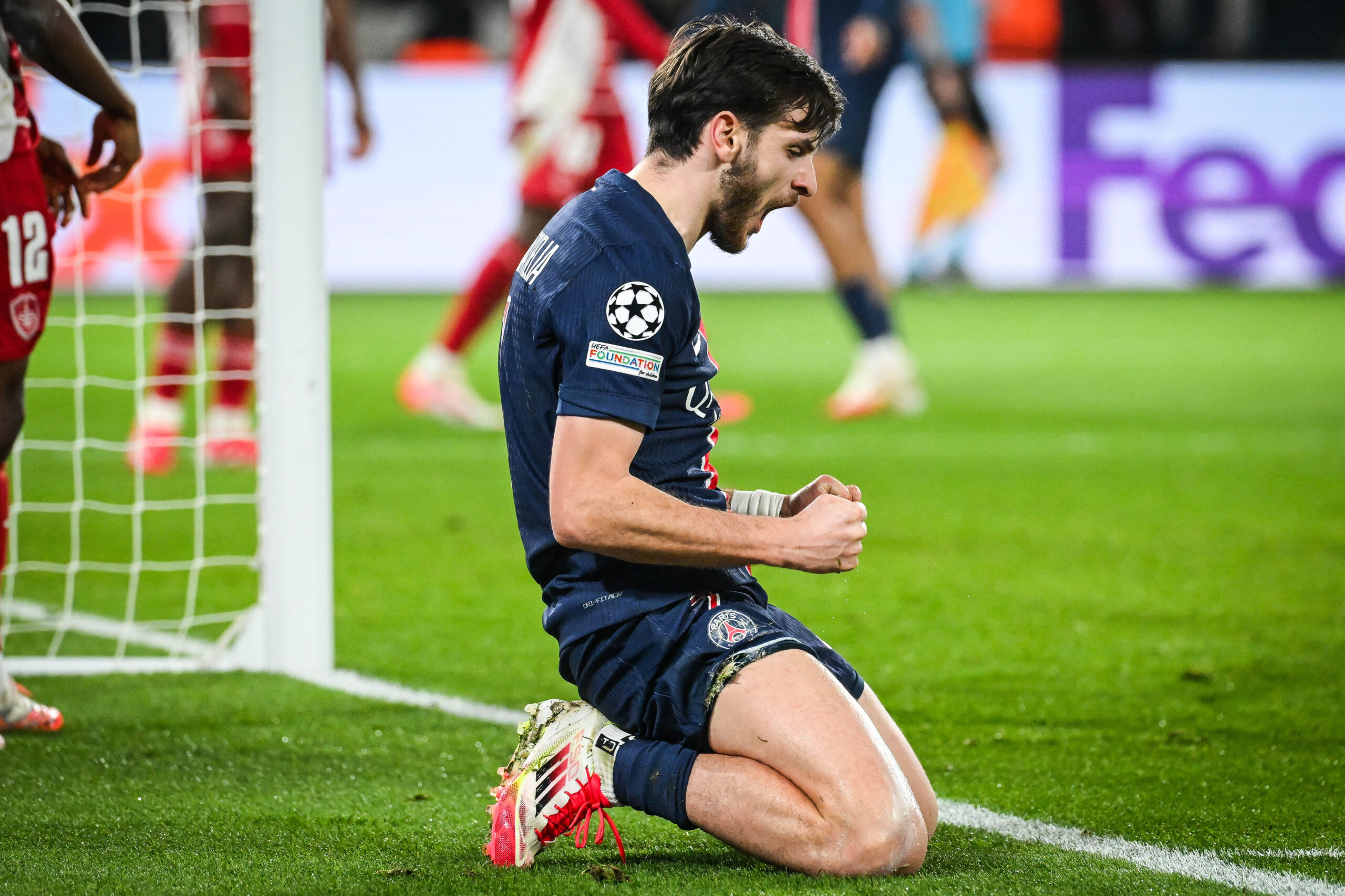 Khvicha KVARATSKHELIA of PSG celebrates his goal during the UEFA Champions League, Knockout phase play-offs, 2nd leg football match between Paris Saint-Germain and Stade Brestois (Brest) on 19 February 2025 at Parc des Princes stadium in Paris, France (Photo by /Sipa USA)
2025.02.19 Paryz
pilka nozna , liga mistrzow
Paris Saint-Germain - Stade Brestois 29
Foto Matthieu Mirville/DPPI/IPA Sport 2/ipa-agency.net/SIPA USA/PressFocus

!!! POLAND ONLY !!!