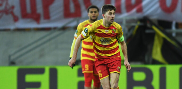 2025.02.20 Bialystok pilka nozna 1/16 finalu Liga Konferencji Europy 2024/2025 Jagiellonia Bialystok - TSC Backa Topola N/z Taras Romanczuk Foto Michal Kosc / PressFocus 
2025.02.20 Bialystok Bialystok Football - UEFA Conference League 2024/2025 Jagiellonia Bialystok - TSC Backa Topola Credit: Michal Kosc / PressFocus