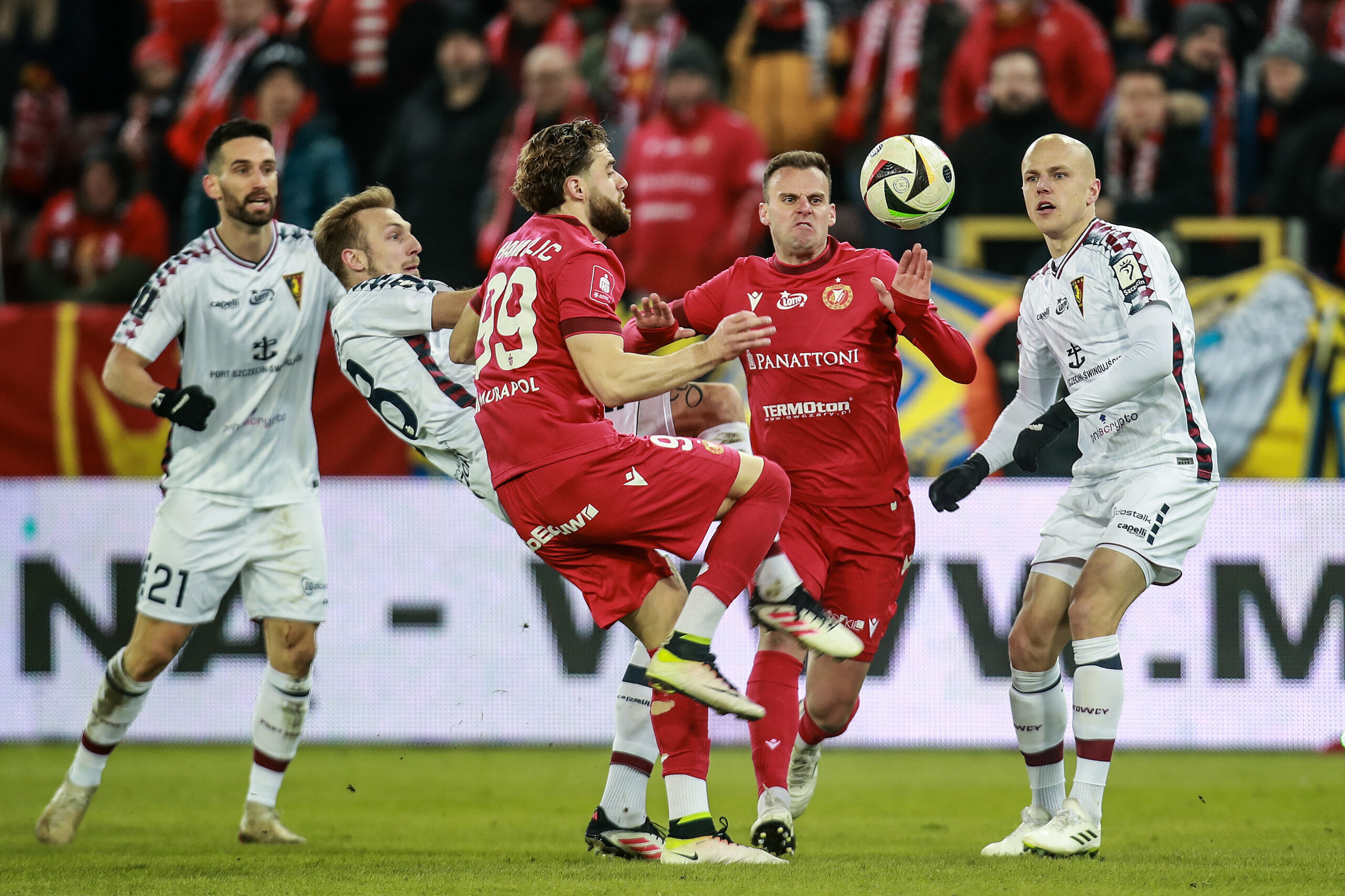 2025.02.22 Lodz 
pilka nozna PKO Ekstraklasa sezon 2024/2025 
Widzew Lodz - Pogon Szczecin
N/z Luis Silva Rafal Kurzawa
Foto Artur Kraszewski / PressFocus 

2025.02.22 Lodz 
Football - Polish PKO Ekstraklasa season 2024/2025 
Widzew Lodz - Pogon Szczecin
Luis Silva Rafal Kurzawa
Credit: Artur Kraszewski / PressFocus
